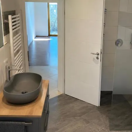 公寓 Modern 2-room With Garden *